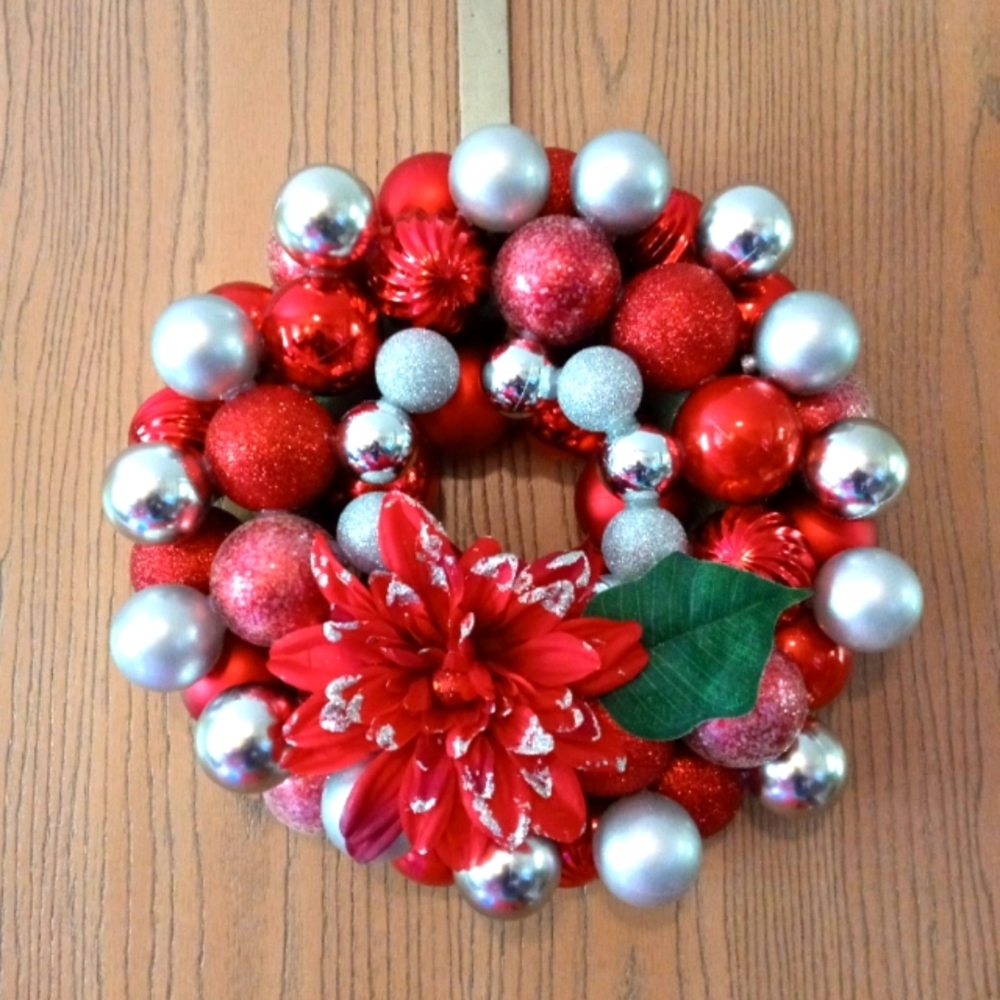 Handmade bulb wreath